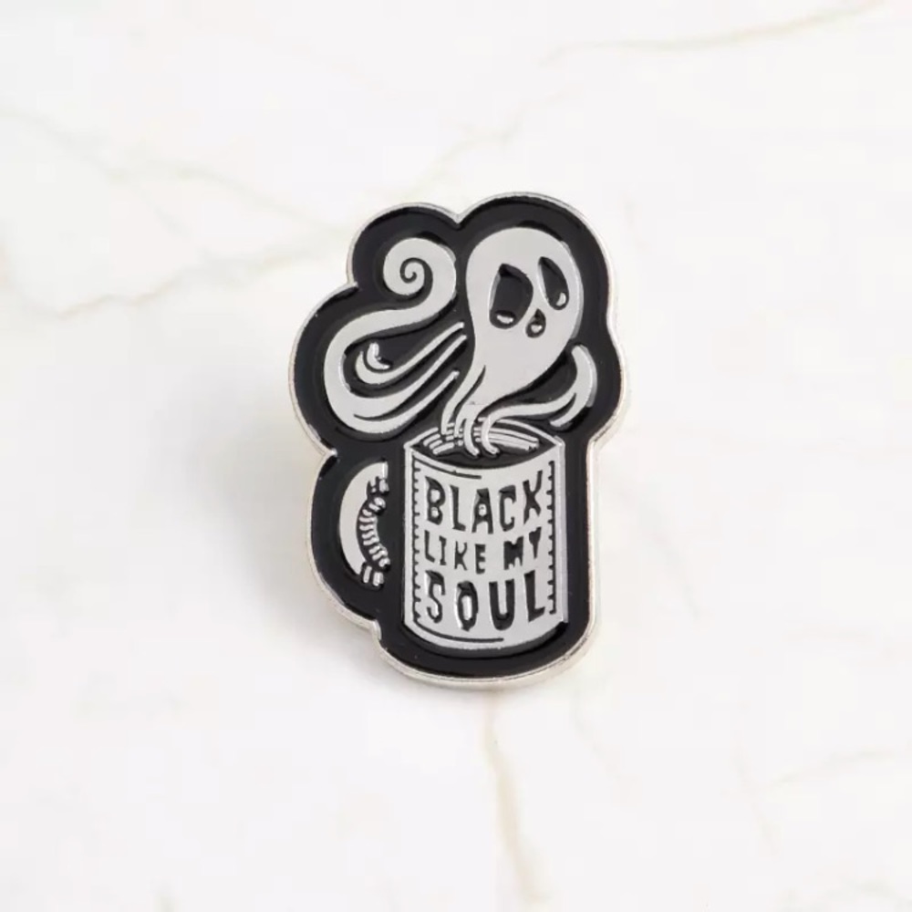 🎉 New Black like my soul pin